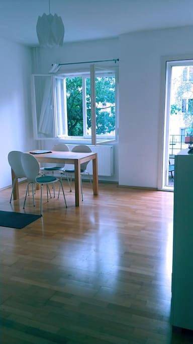 Ferienwohnung für 2 Personen, mit Balkon in Steglitz Berlin - 2