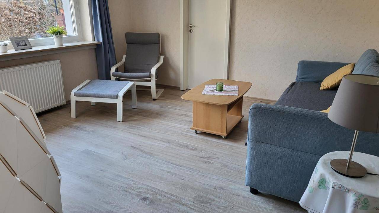 Ganze Wohnung, 2 Zi-Appartment mit Gartennutzung in Brühl, Rhein-Erft-Kreis