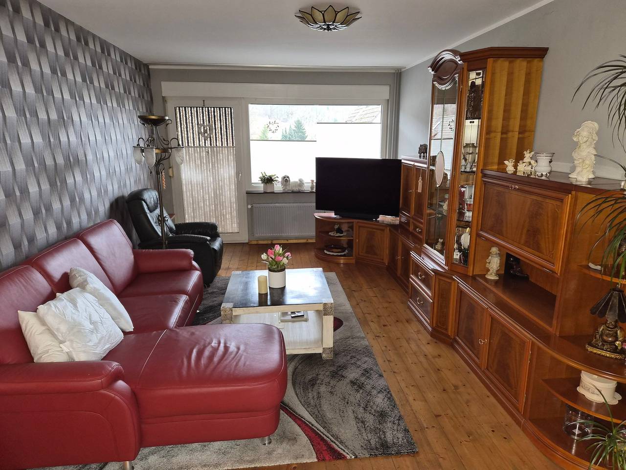Ganze Wohnung, Schöne 3-Zimmer-Wohnung mit Balkon und Bergblick in Holenberg, Landkreis Holzminden