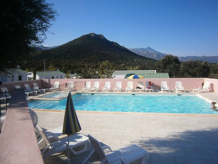Wohnwagen für 4 Personen, mit Terrasse und Pool, mit Haustier auf Korsika - 2