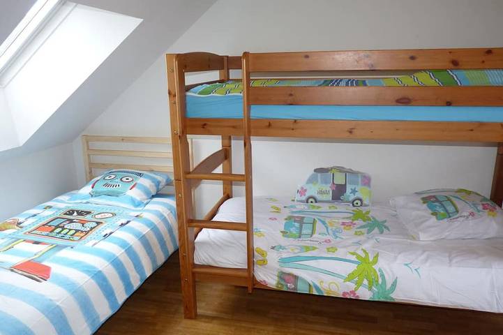 Gîte pour 5 personnes, avec terrasse dans Plage Saint-Guirec - 4