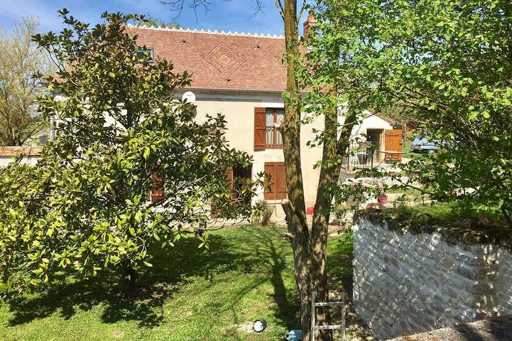 Location de vacances pour 8 personnes, avec Balcon ainsi que Terrasse et Jardin à Pouilly-sur-Loire
