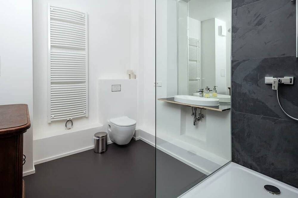 Künstlerzimmer 1.5 - das Minimalistische in Gera, Ostthüringen