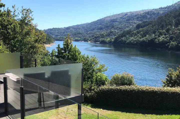Apartamento de férias para 4 pessoas, com Varanda e Terraço e ainda Jardim and Vista para o lago no Parque Nacional da Peneda-Gerês