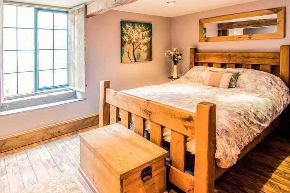 The Malthouse, family friendly, luxury holiday cottage in Cromford in Cromford, Derbyshire