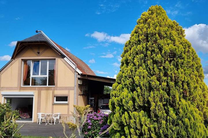 Gîte pour 2 personnes, avec jardin à Marcilly