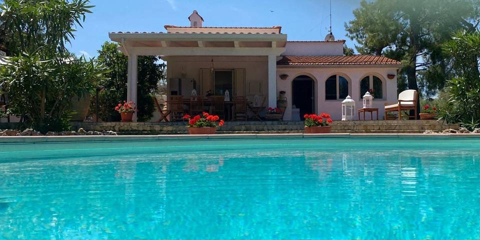 Villa per 10 persone, con Terrazza e Giardino nonché Piscina e Panorama a Vieste
