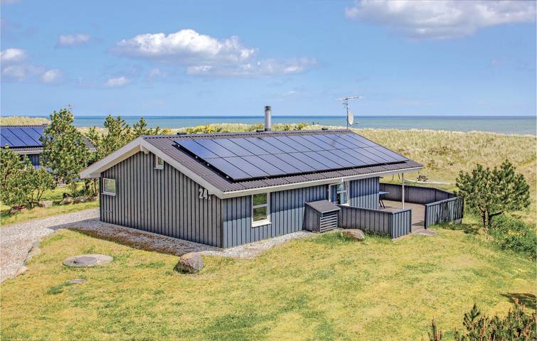 Feriehus for 5 personer, med Terrasse og Jacuzzi i tillegg til Sauna i Sæby