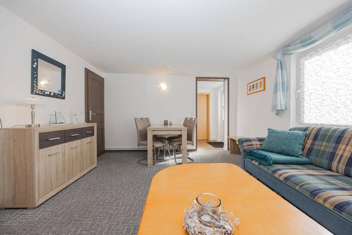 Ferienhaus für 2 Personen, mit Terrasse und Garten sowie Sauna und Ausblick in Zirkow