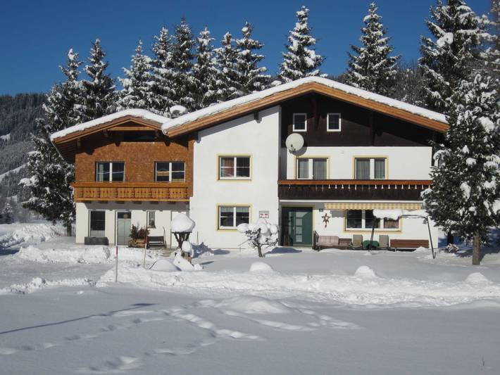 Ferienwohnung für 3 Personen, mit Balkon und Garten in Tannheimer Tal