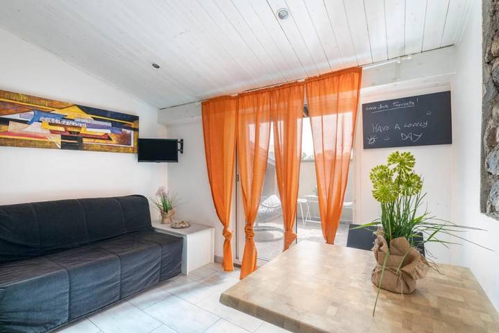 Ferienhaus für 3 Personen, mit Ausblick und Terrasse, mit Haustier