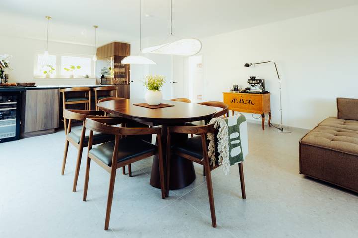Ganze Wohnung, Stilvolles Ferienhaus für 6 Personen mit Terrasse in der wunderschönen Vulkaneifel in Bettenfeld, Bernkastel-Kues & Umgebung