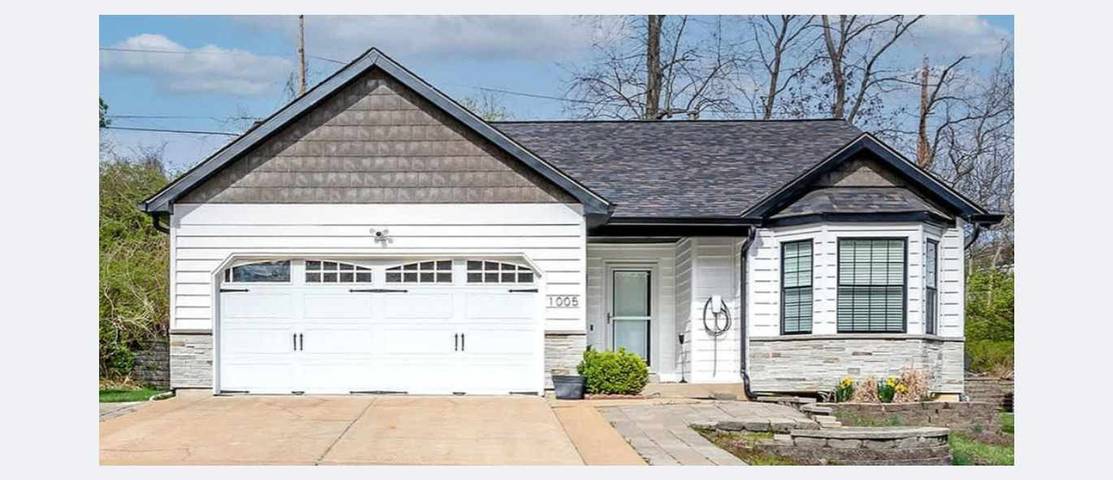 Vacation rental for 12 people, with balcony and yard, kid friendly in Missouri