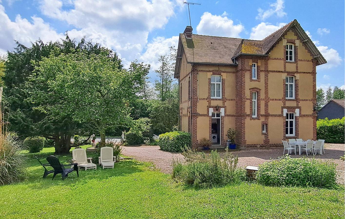 Gemütliche Wohnung mit Garten, WiFi & Parkplatz in der Nähe von Montviette in Sainte-Marguerite-de-Viette, Lisieux und Umgebung