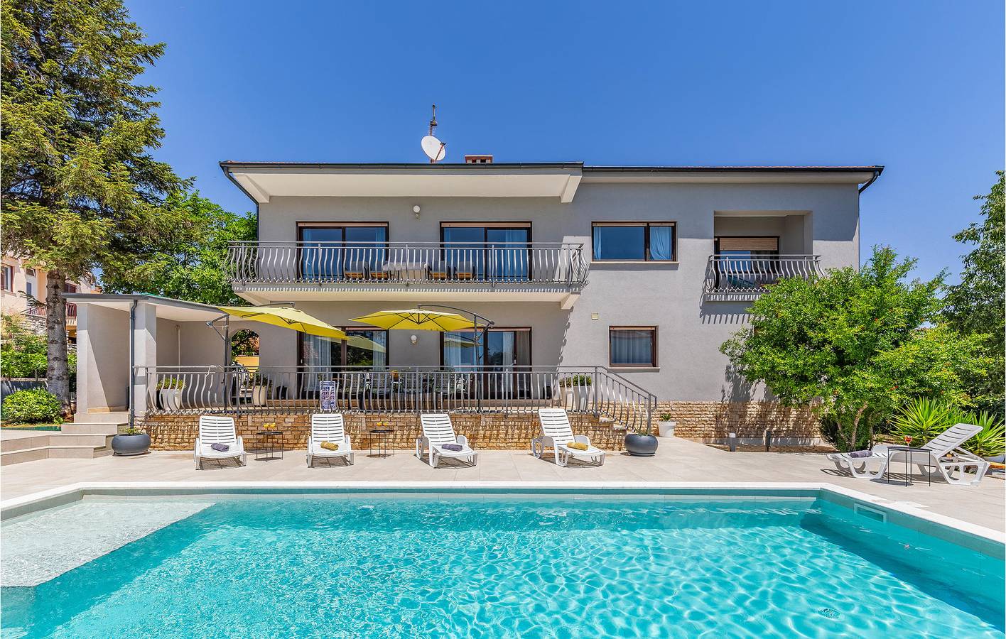Casa de vacaciones para 11 personas con terraza in Medulin, Pula-Medulin