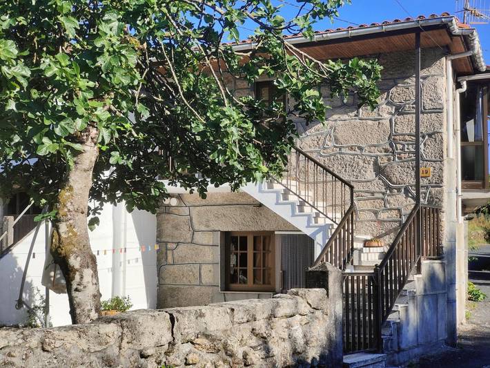 Casa rural para 6 personas, con Balcón y Jardín en Galicia - 2