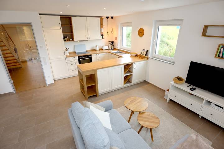 Ferienwohnung für 4 Personen, mit Balkon und Terrasse in Schönwald im Schwarzwald - 2