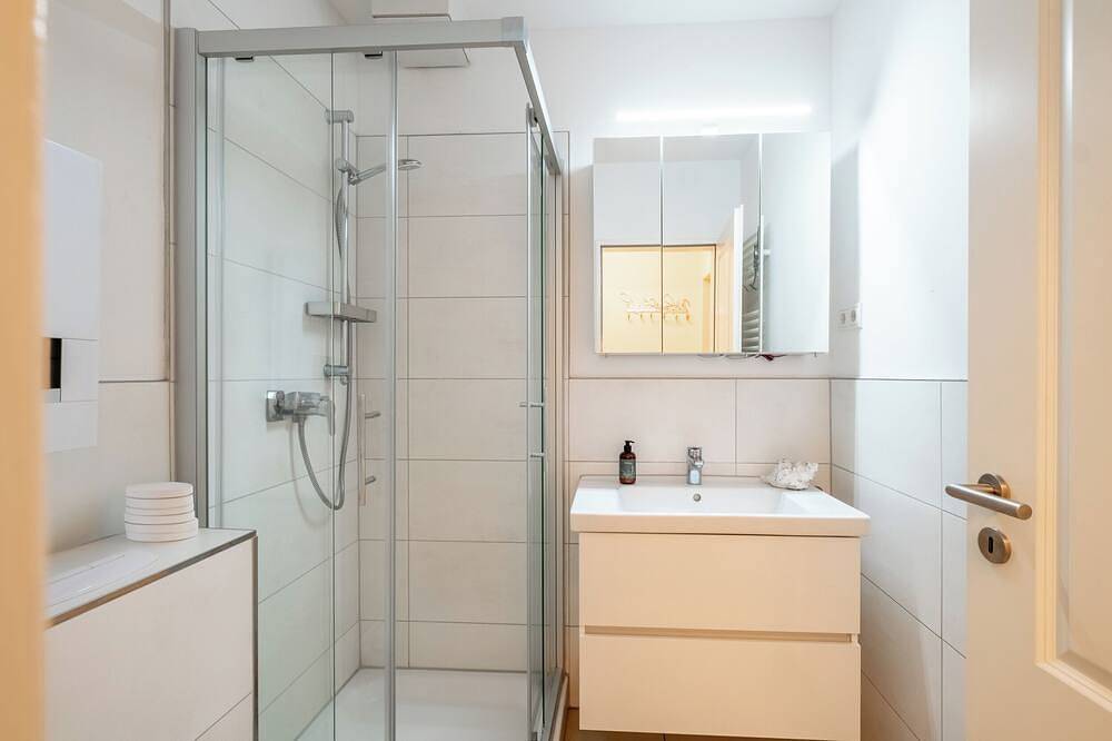 Ganze Wohnung, Moderne Ferienwohnung Krake 2.0 mit Wlan und Nähe zum Strand in Grömitz in Grömitz, Ostholstein