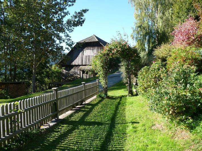 Casa de vacaciones en Gnesau con piscina. in Zedlitzdorf, Bezirk Feldkirchen