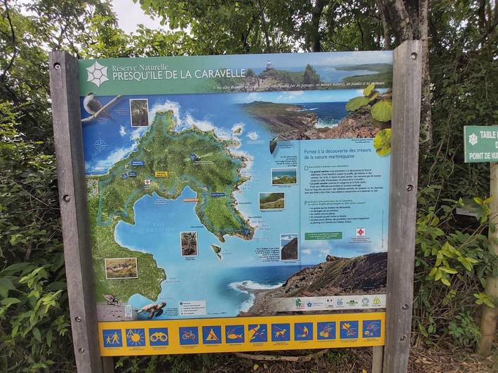 Location de vacances pour 4 personnes, avec piscine ainsi que jardin et jacuzzi à Tartane - 3