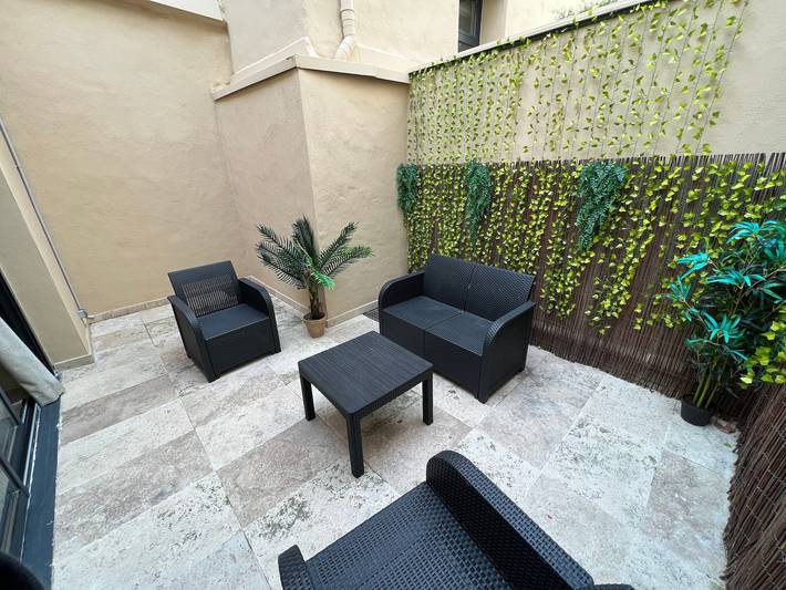 Entire apartment, Apartment 'Centre Historique Bel' with Private Terrace, Wi-Fi and Air Conditioning in Aix-en-Provence, Mediterranean Coast (France)