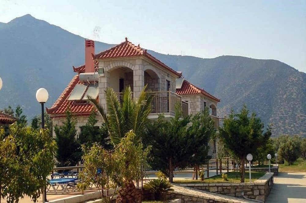 Glyfada    Villas Ii in Kynouria
