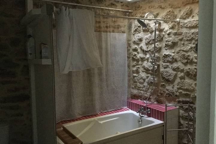 Location de vacances pour 4 personnes, avec jardin, animaux acceptés à Vers-Pont-du-Gard - 3