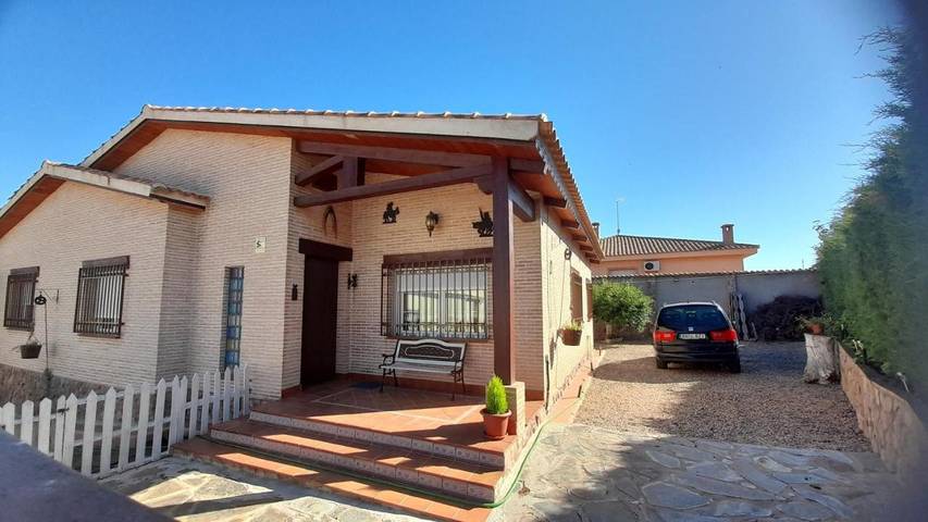 Casa de vacaciones para 10 personas, con vistas y piscina para niños además de jardín y piscina, Se admiten mascotas en Mancha Alta de Toledo - 3