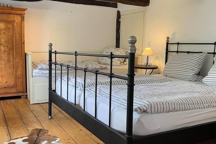 Ferienwohnung für 9 Personen, mit Balkon und Garten in Reichshof - 4