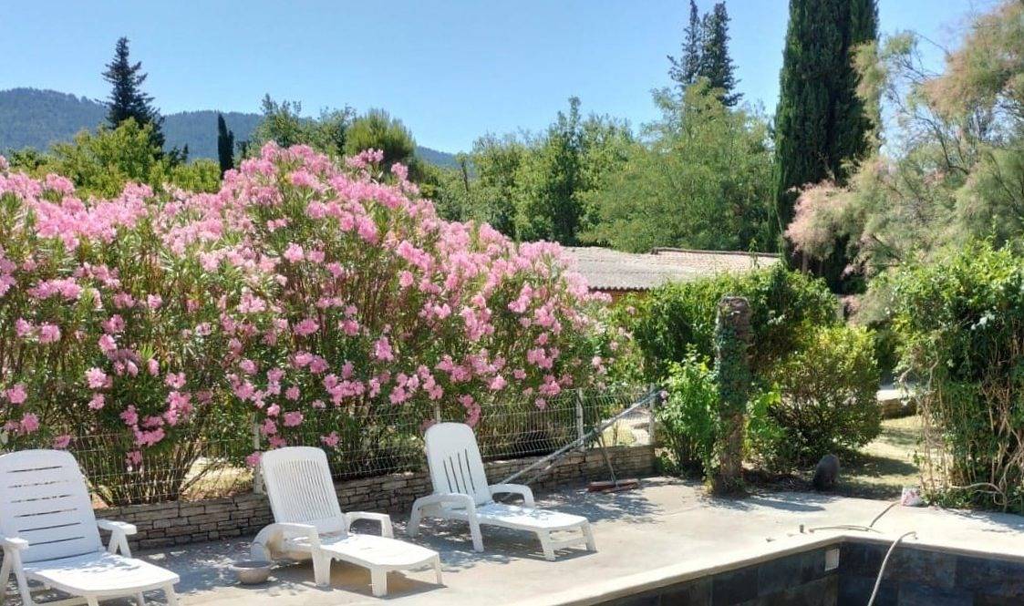Tamaris - Gites Les Floralies en Provence in Malaucène, Parc naturel régional du Mont-Ventoux
