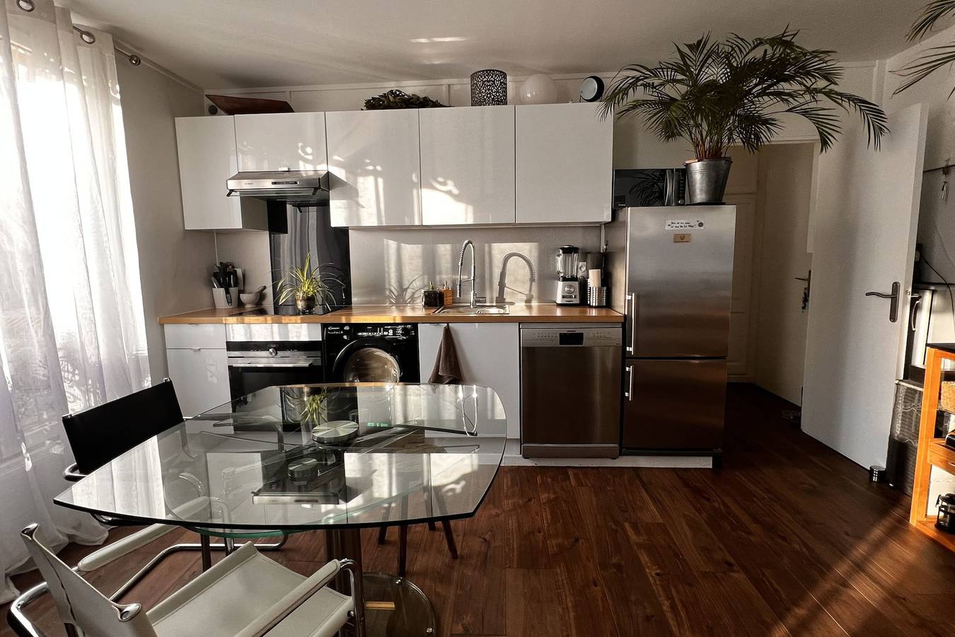 Ganze Wohnung, Bright apartment with canal view in Saint-Denis, Seine-Saint-Denis