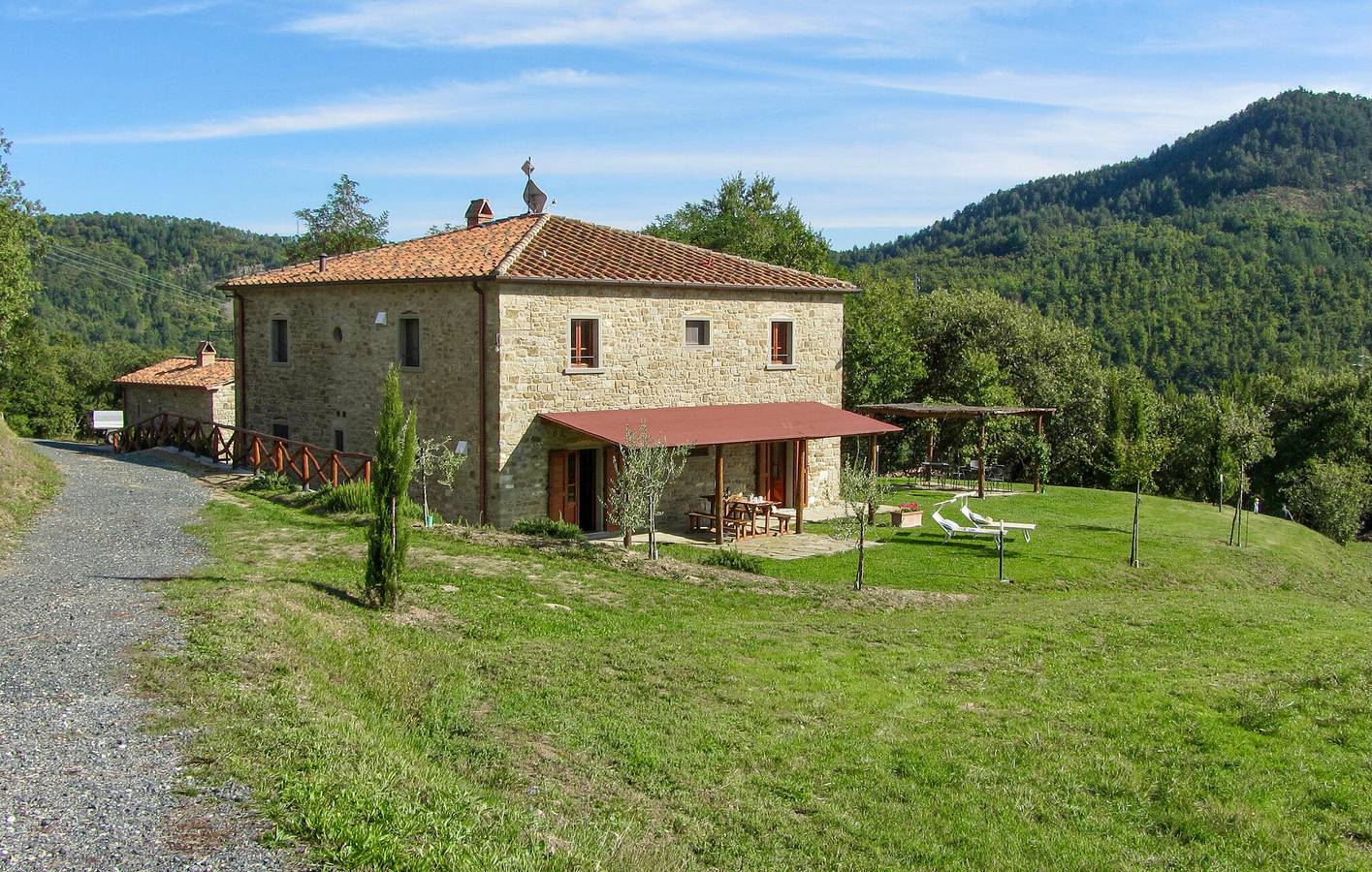 Appartamento intero, Appartamento tranquillo con piscina, giardino e parcheggio vicino a Ponte Alla Piera in Ponte Alla Piera, Anghiari