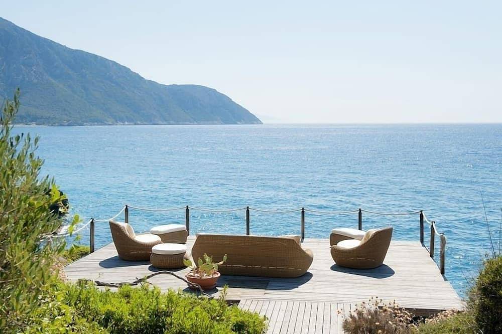 Villa for 6 People in Samos