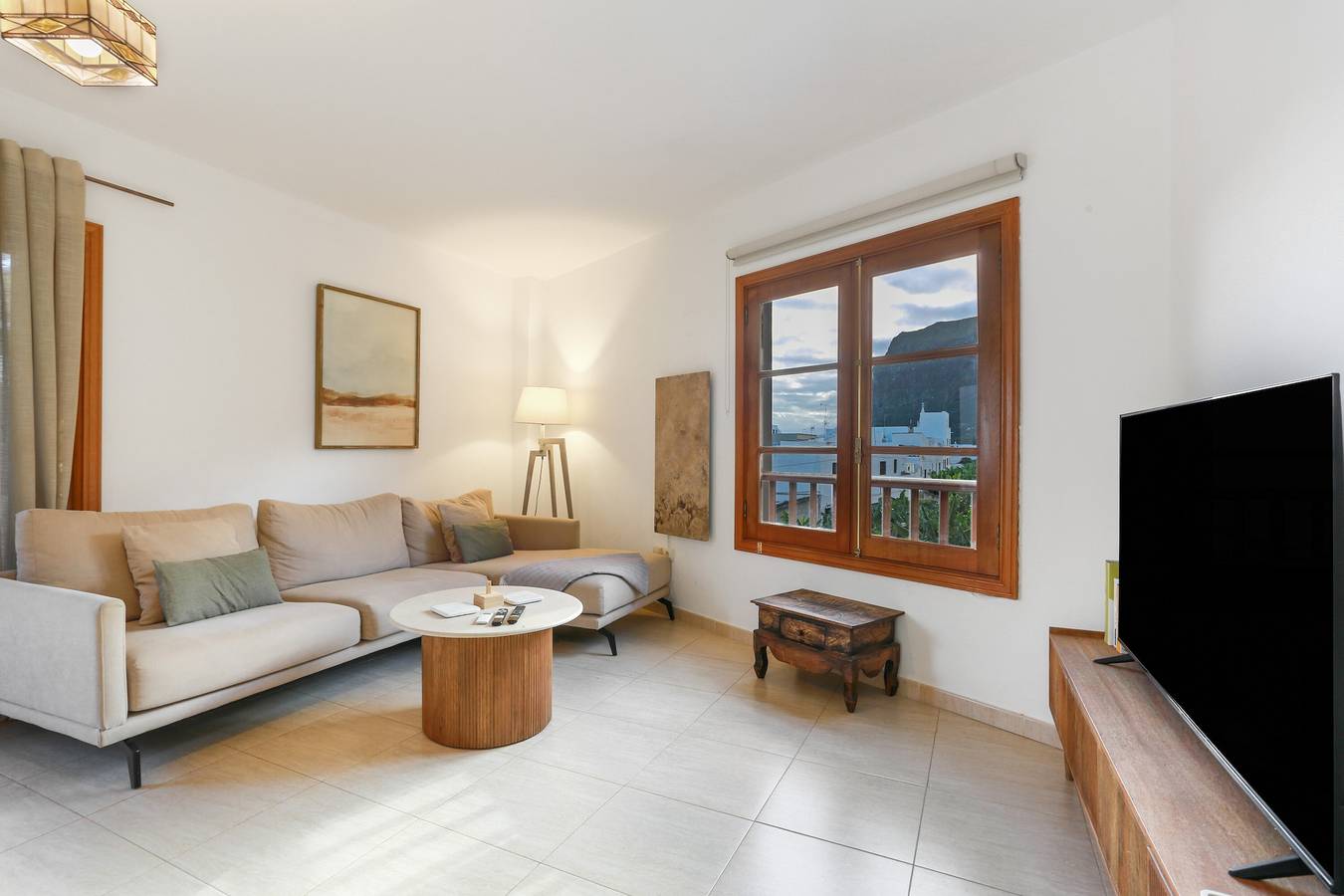 Apartamento entero, Apartamento Vacacional 'Con Gran Terraza y Vistas' con Balcón, Wi-Fi y Aire Acondicionado in Los Silos, Tenerife Norte