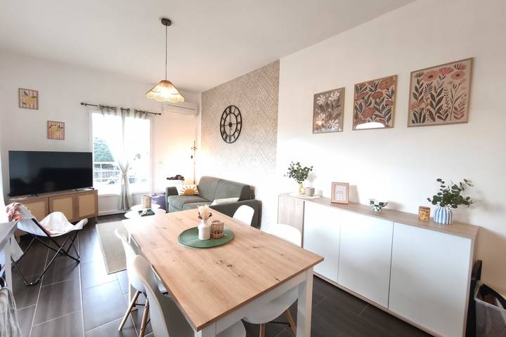 Gîte pour 4 personnes, avec terrasse, adapté aux familles dans Plage d'Agosta - 3