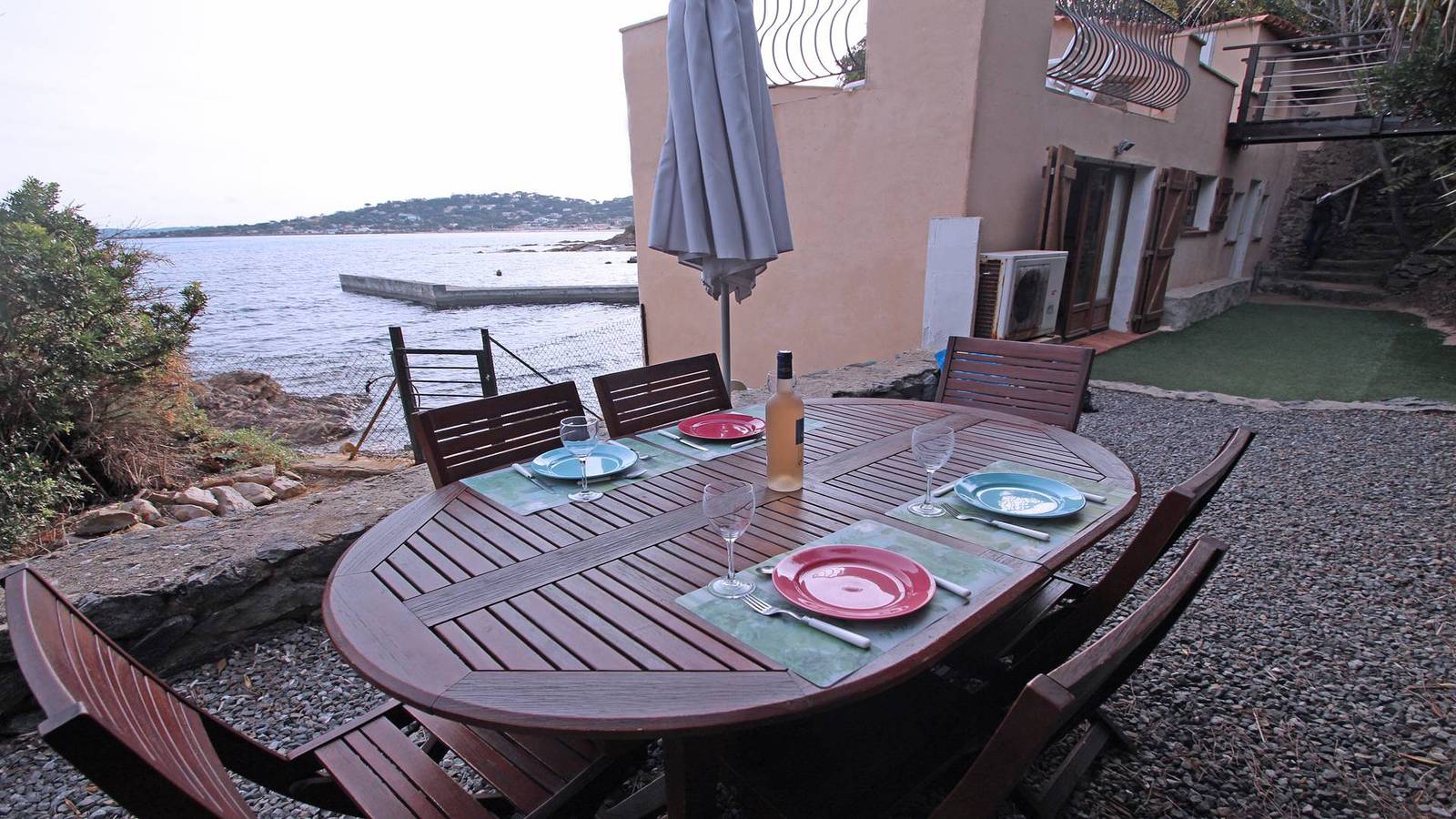 Le Bateau - 4 Personen - Füße im Wasser - Strand - Klimaanlage - Wifi - Sainte Maxime in La Nartelle, Sainte-Maxime