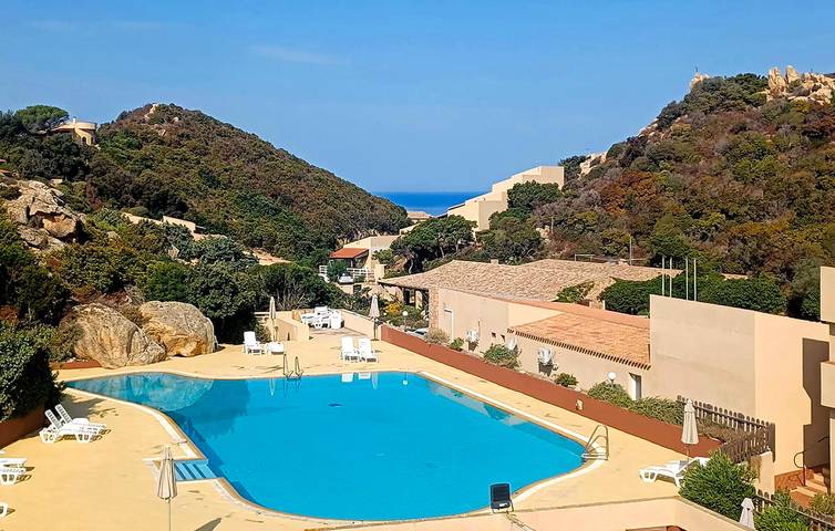 Appartamento intero, Accogliente appartamento con piscina e cucina, a 1 km dalla spiaggia di Li Cozi in Costa Paradiso, Trinità d'Agultu e Vignola