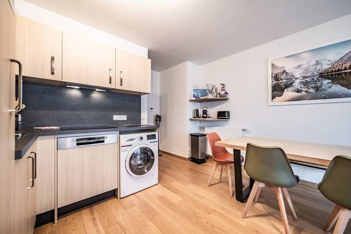 Appartement entier, Appartement au centre  « Les Soldannelles Bâtiment 2 Le B03 » : vue montagne, terrasse privée, Wi-Fi in Chatel, Les Portes du Soleil