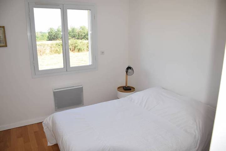 Location de vacances pour 13 personnes, avec sauna et jardin ainsi que terrasse et jacuzzi à Bourbon-Lancy - 2