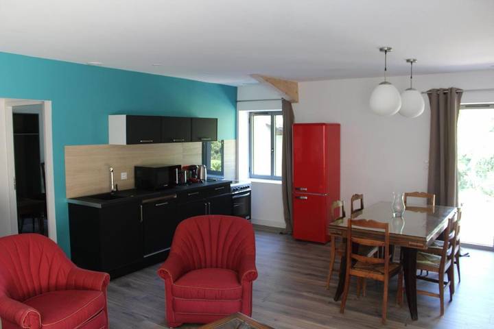 Gîte pour 6 personnes, avec piscine ainsi que jardin et terrasse à Conques-sur-Orbiel - 3