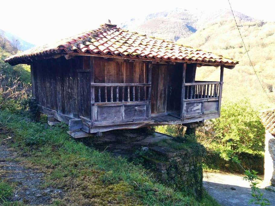 Casa La Parra in Somiedo, Cordillera Cantábrica