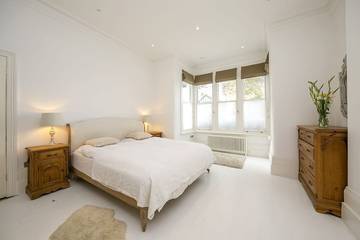 Apartment for 8 People in Richmond upon Thames, London, Photo 1