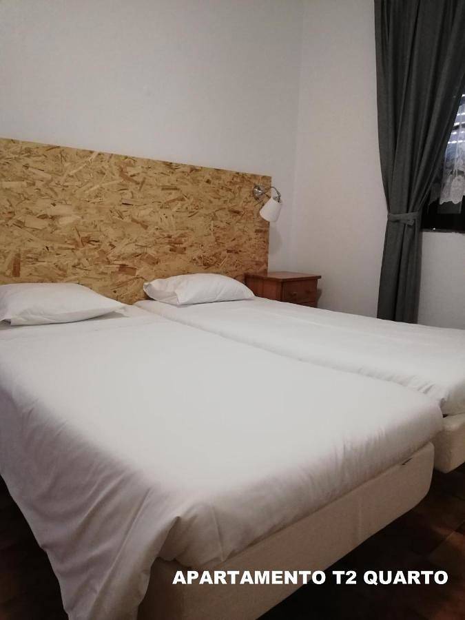 Hôtel pour 3 personnes, avec terrasse ainsi que piscine et bassin pour enfant à Vila Nova de Milfontes - 2