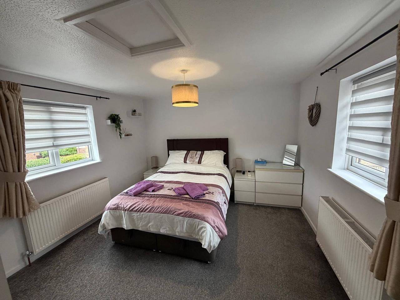 Sleeps 5 pet friendly, Enclosed garden, Parking in Hereford, Herefordshire