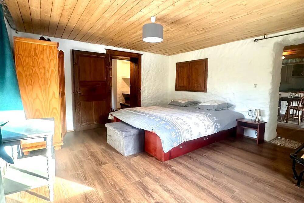 Gîte Charme et Détente à Gerbépal– Vue Sur le Lac, Sauna, Spa et Terrasse Privée in Gerbépal, Parc naturel régional des Ballons des Vosges