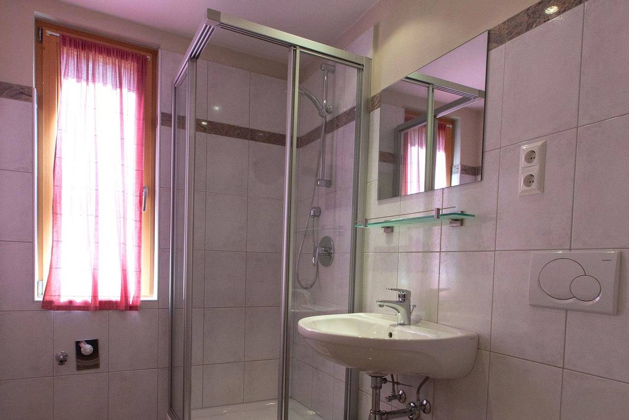 Ganze Ferienwohnung, Ferienwohnung W 2 + Zimmer W 3 in Großkirchheim, Oberkärnten