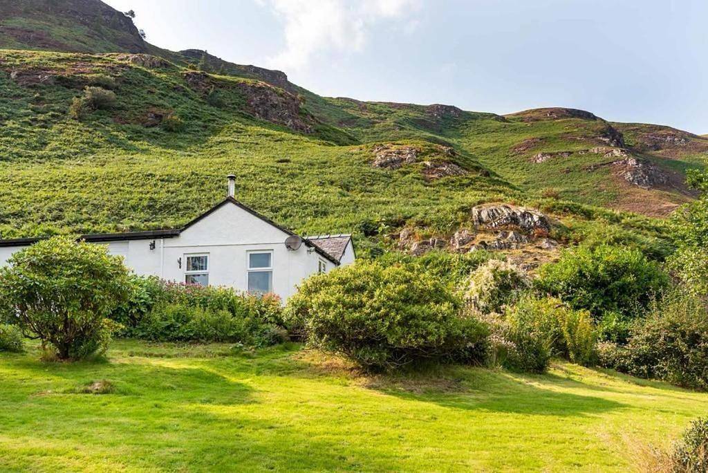 Catbells Sunrise Cottage Borrowdale Lake District in Lake District