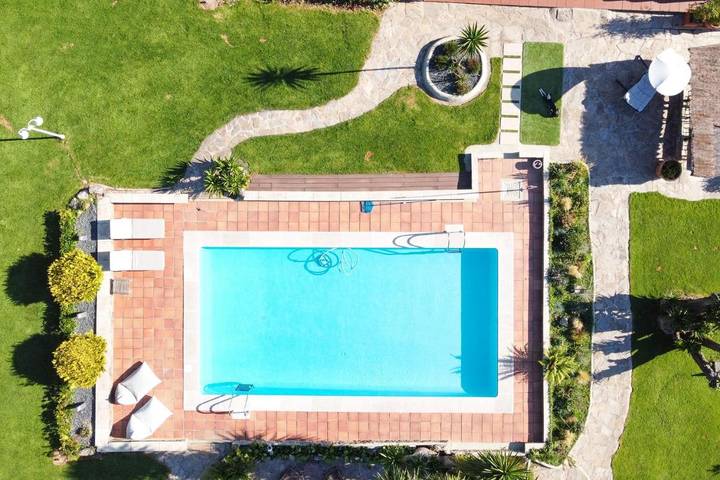 Casa rural para 8 personas, con Terraza y Jardín además de Piscina y Vistas en Abegondo - 2