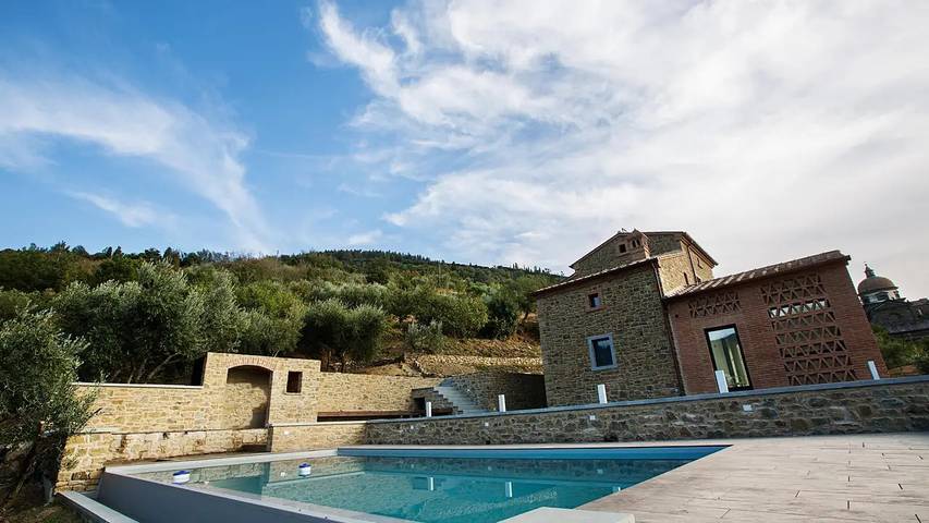 Feriehus for 8 personer, med terrasse og have samt pool - 1