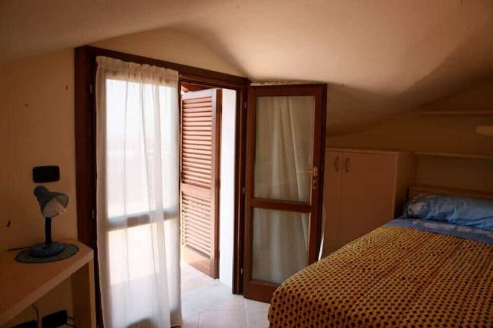 New beautiful villa, close to the sandy beach. Large terrace. Garden. in Pietrasanta, Italian Riviera